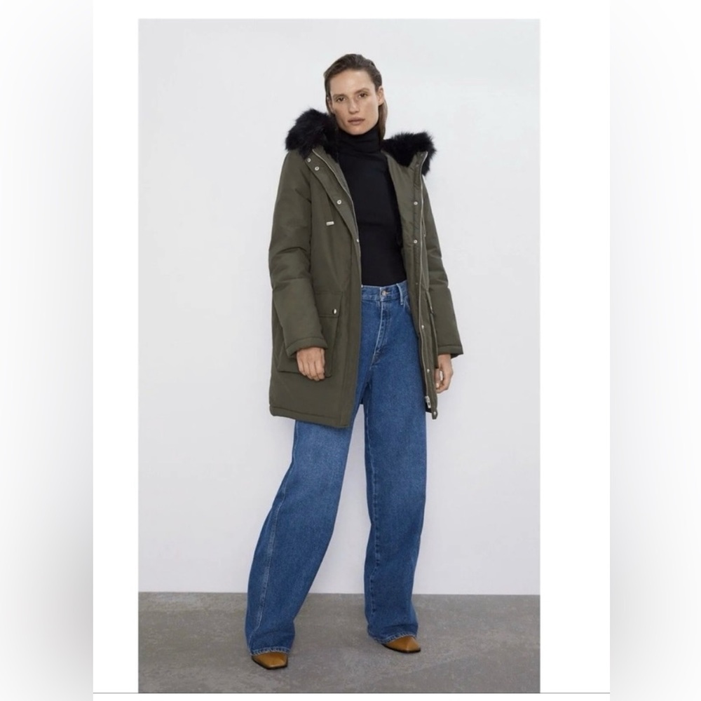 Zara Parka with faux fur detail - size M / green